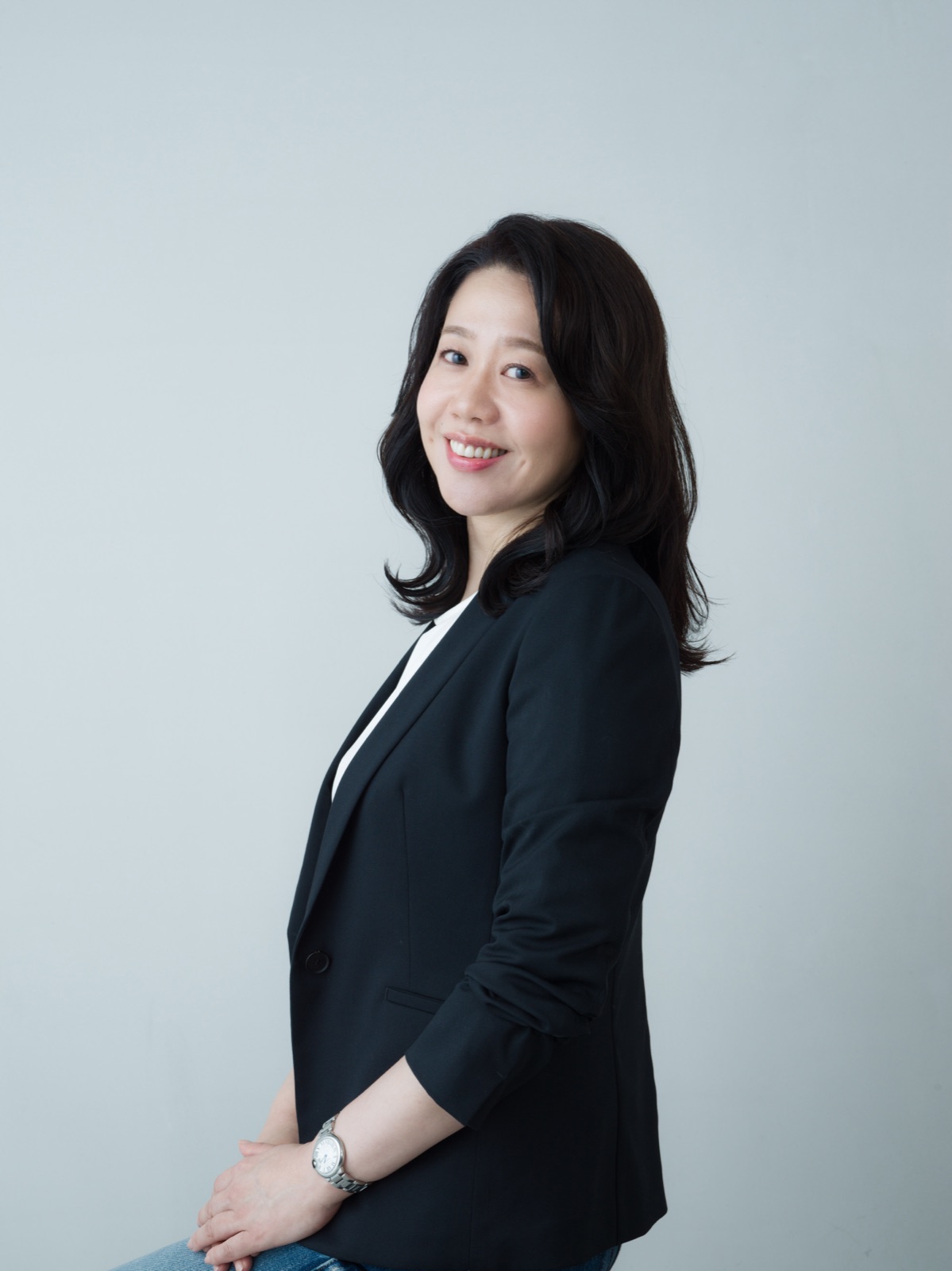 現代観相学研究家・メイクアップアーティスト TOMOKO のポートレート